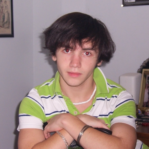 Meet your Posher, Gabriel - Picture 2 of 3